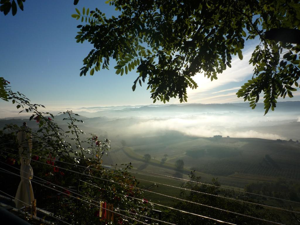 Apartamento La Vigna Del Parroco Verduno Habitación foto
