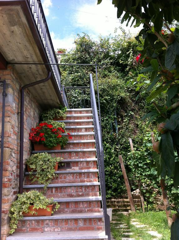 Apartamento La Vigna Del Parroco Verduno Habitación foto