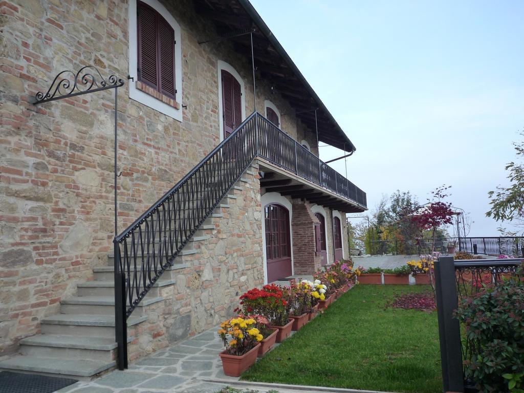 Apartamento La Vigna Del Parroco Verduno Habitación foto